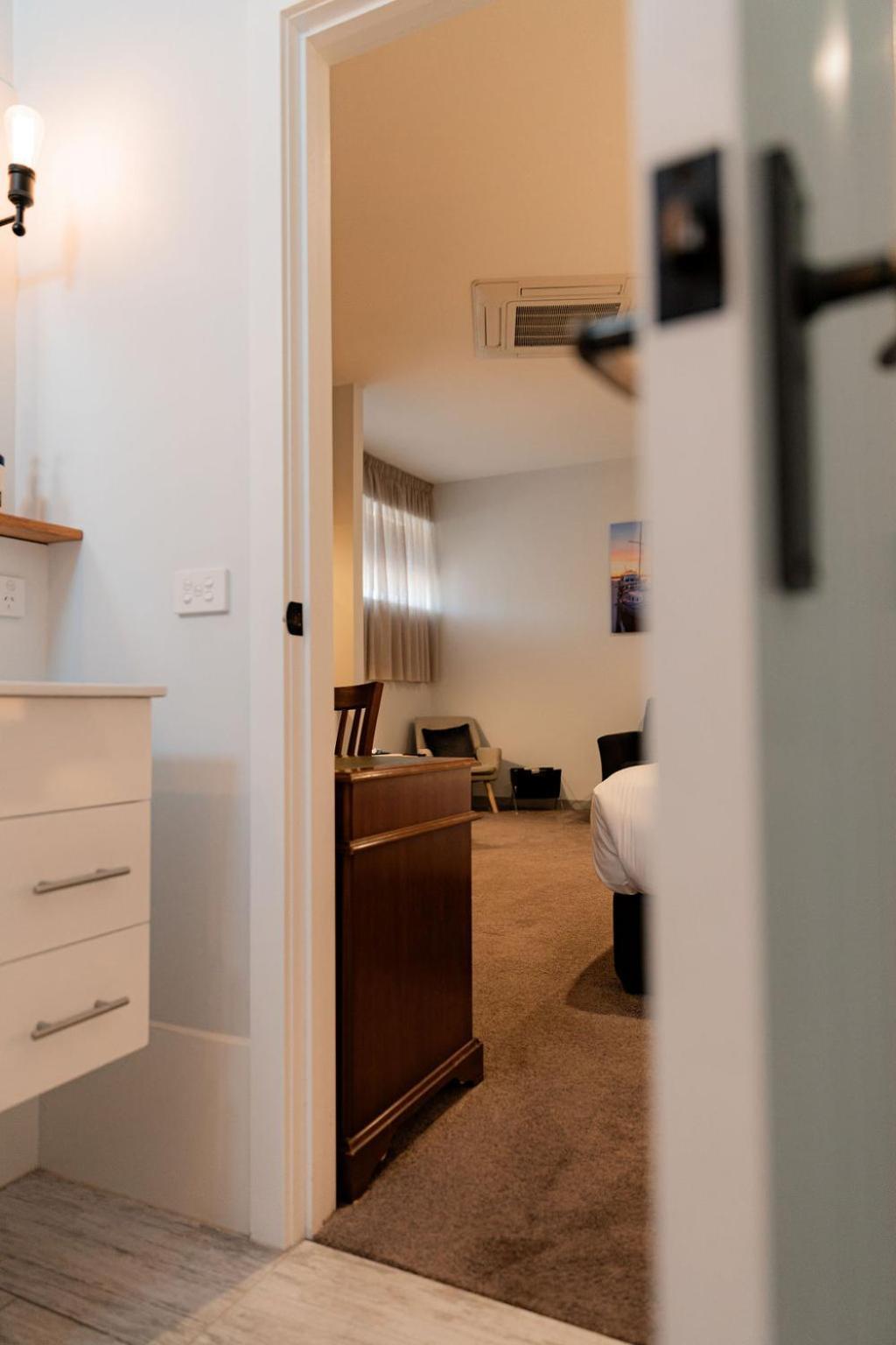 Bay Of Fires Apartments - Town Centre Сейнт Хелънс Екстериор снимка